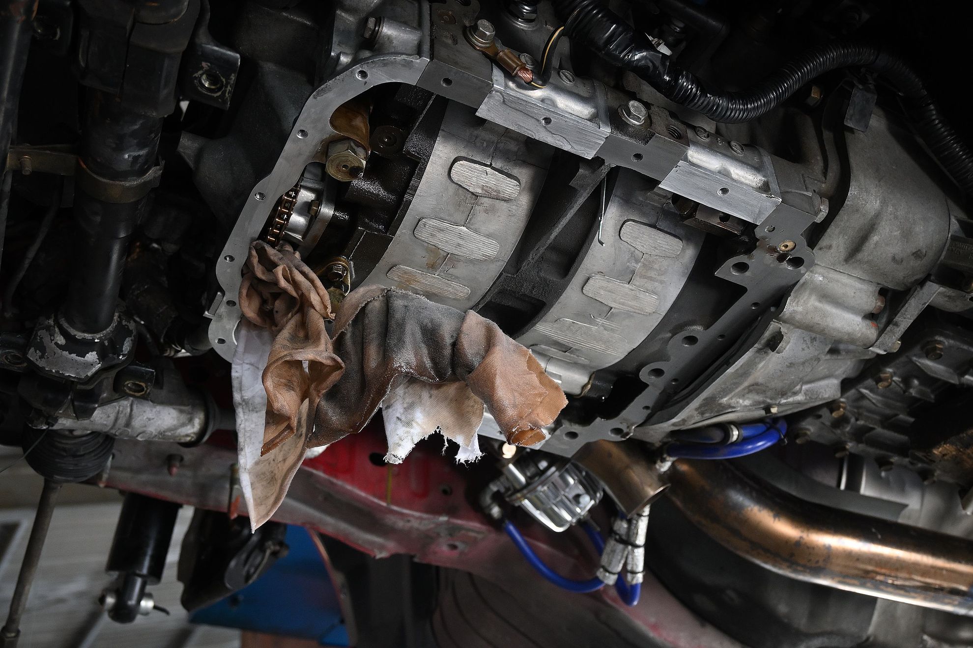 Fd3s オイルパンからのオイル漏れ修理 ブログ詳細 Deck Ap Racing ブレーキ ローター パッド キャリパー ワンオフ ブレーキ 車高調
