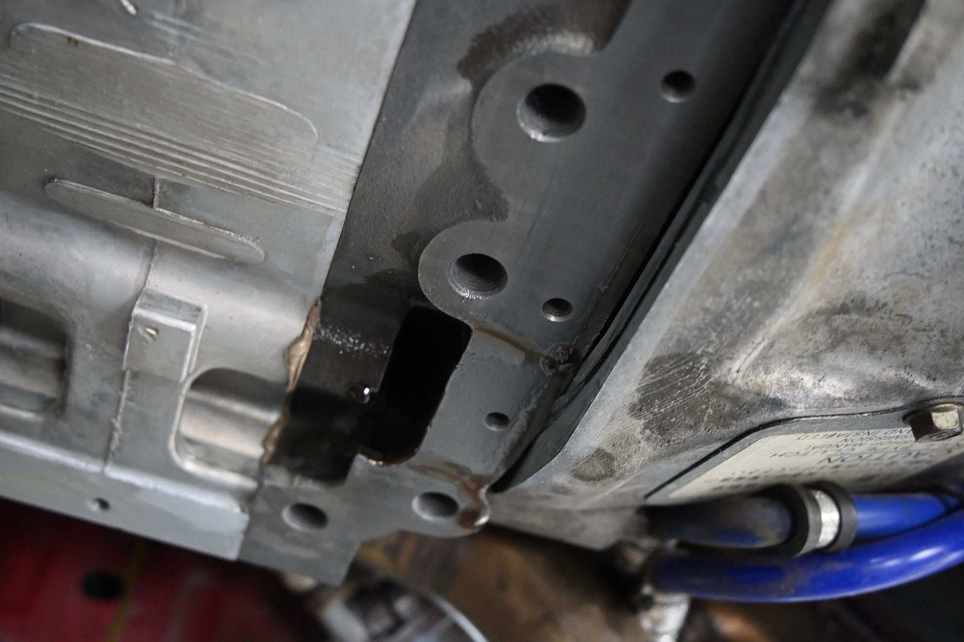 Fd3s オイルパンからのオイル漏れ修理 ブログ詳細 Deck Ap Racing ブレーキ ローター パッド キャリパー ワンオフ ブレーキ 車高調